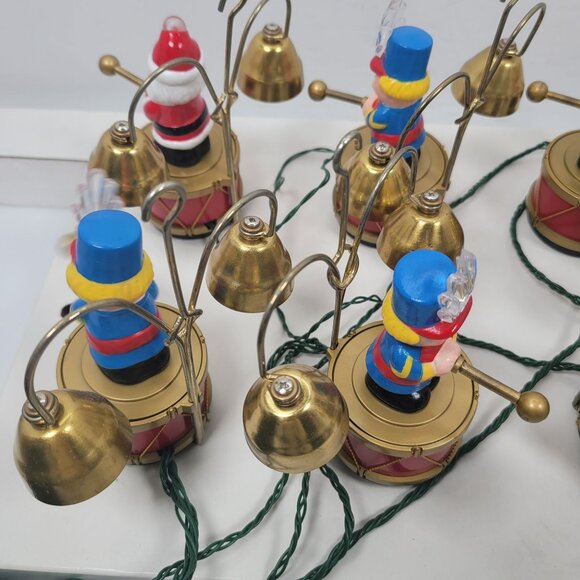 Vintage 1991 Mr. Christmas Santa's Marching Band - Picture 4 of 7